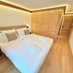 Athenee 15 By Hbv * וורבייה