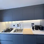Athenee 15 By Hbv *