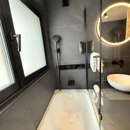 Appartamento Athenee 15 By Hbv *