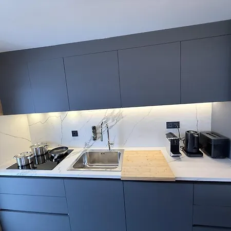 Athénée 15 By Hbv *